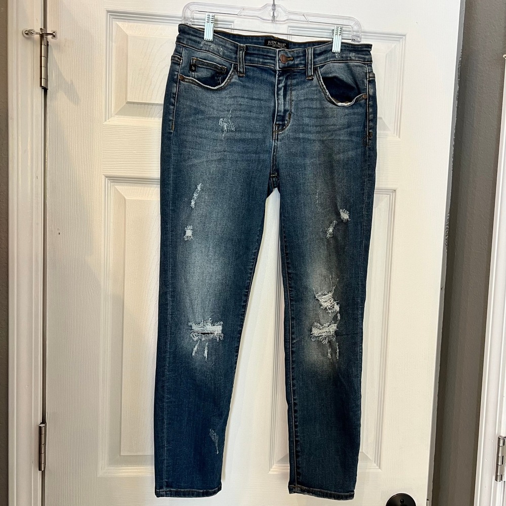 Judy Blue Relaxed Fit Jeans Cotton Denim Distressed  Size 13/31 Edgy Ripped
